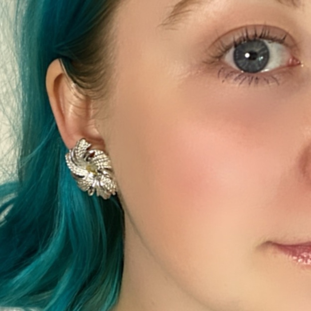 Vintage Sarah Cov Clip On Earrings Silver Flower Rope Pearl